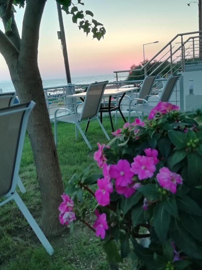 Studios Magda Paralia Vrachou Exteriör bild